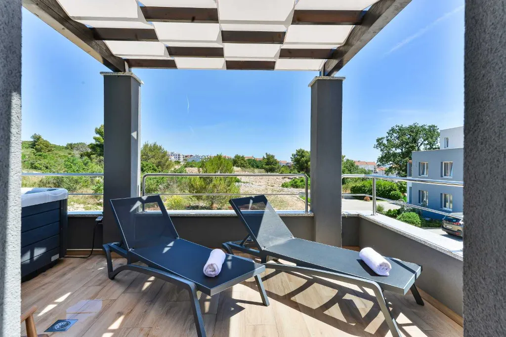 Modern Wellness Villa with Pool in Zadar