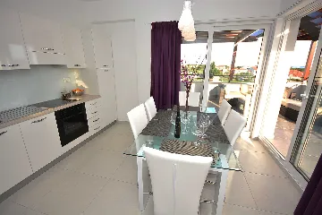 Turanj Apartment for 4 with Private Jacuzzi & Pool