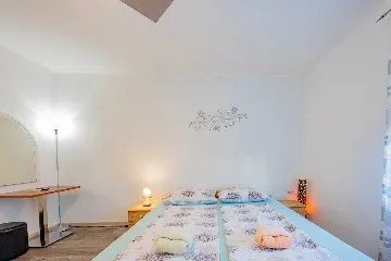 Apartment for 2 with Outdoor Pool in Zadar