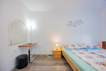 Apartment for 2 with Outdoor Pool in Zadar