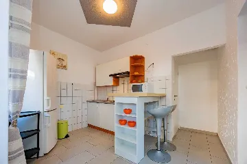 Apartment for 2 with Outdoor Pool in Zadar