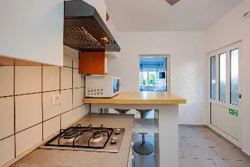 Apartment for 2 with Outdoor Pool in Zadar