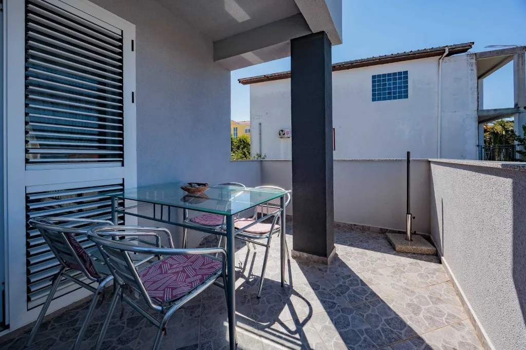 Zadar Apartment in Diklo with Swimming Pool (Up to 4)