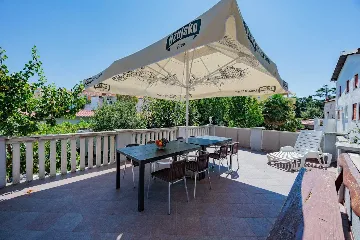 Zadar Apartment in Diklo with Swimming Pool (Up to 4)