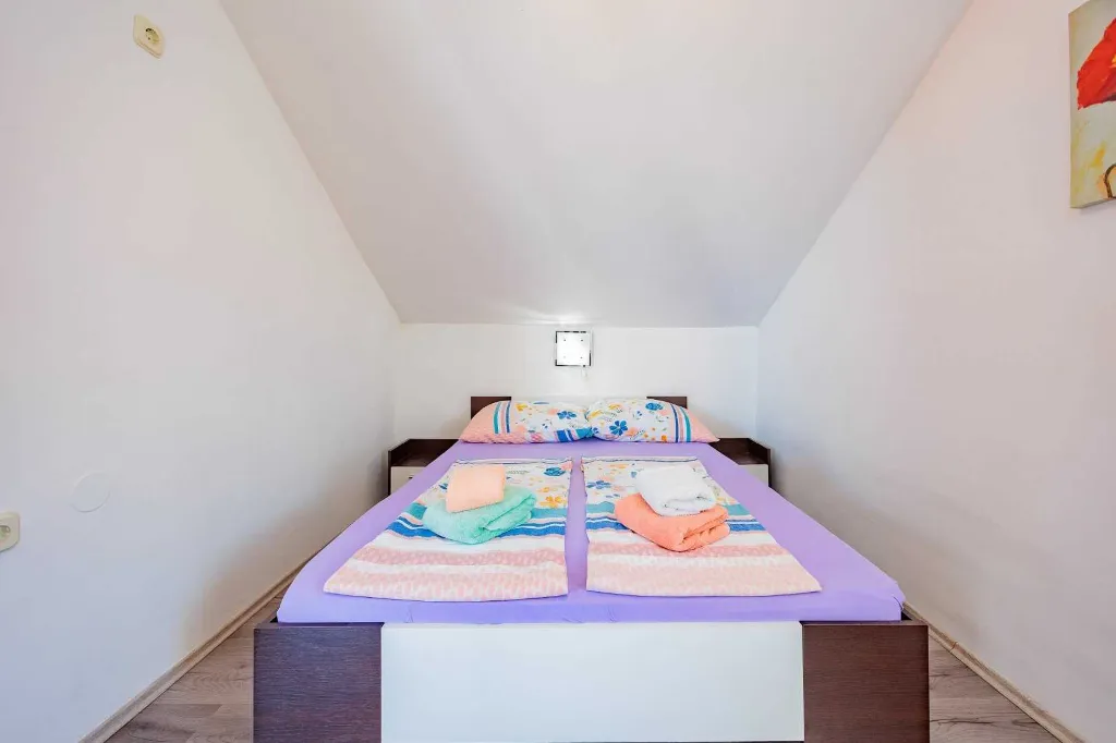 Zadar 3-Bedroom Apartment with Outdoor Pool