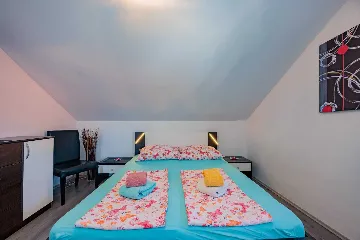 Zadar 3-Bedroom Apartment with Outdoor Pool