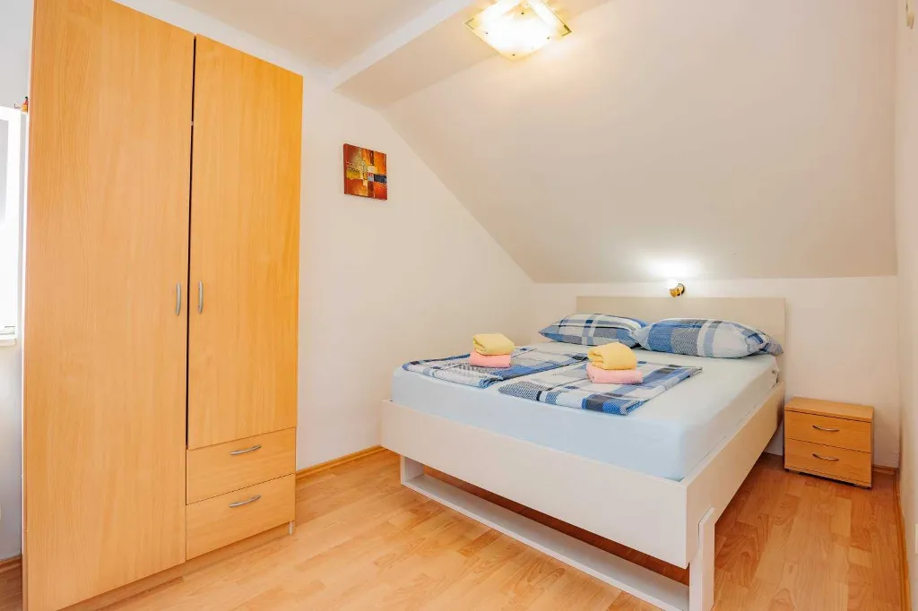 Zadar 3-Bedroom Apartment with Outdoor Pool