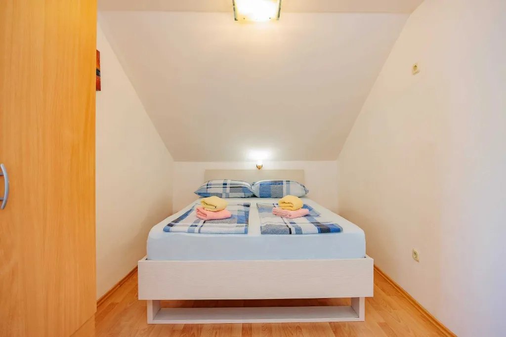 Zadar 3-Bedroom Apartment with Outdoor Pool