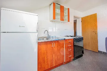 Zadar 3-Bedroom Apartment with Outdoor Pool