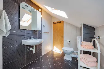 Zadar 3-Bedroom Apartment with Outdoor Pool