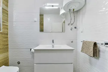 Ground-Floor Apartment in Bibinje for Up to 4