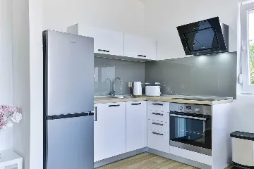 Ground-Floor Apartment in Bibinje for Up to 4