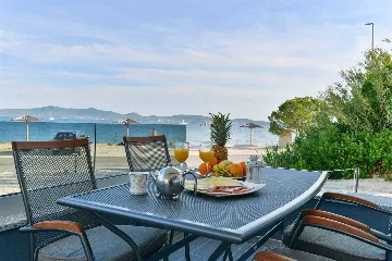 Ground-Floor Apartment in Bibinje for Up to 4