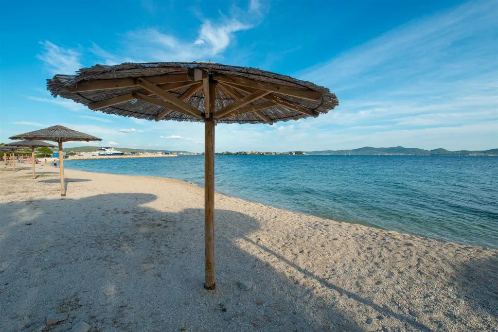 Bibinje 1-Bedroom Apartment for 4 with Sea View
