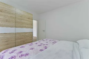 Bibinje 1-Bedroom Apartment for 4 with Sea View