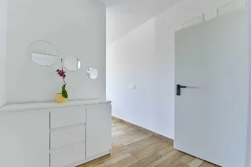 Bibinje 1-Bedroom Apartment for 4 with Sea View