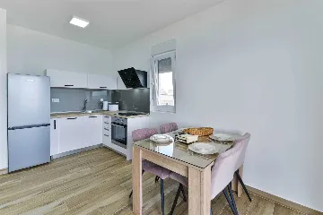 Bibinje 1-Bedroom Apartment for 4 with Sea View