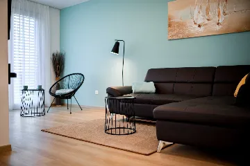 1-Bedroom Sea-View Apartment for 4 in Turanj