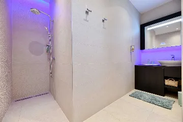 1-Bedroom Sea-View Apartment for 4 in Turanj