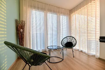 Turanj 1-Bedroom Apartment with Sea-View Terrace