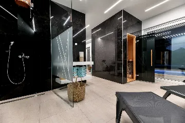 Turanj 1-Bedroom Apartment with Sea-View Terrace