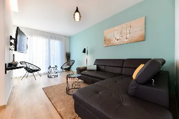 Turanj Apartment with Sea View for Up to 4