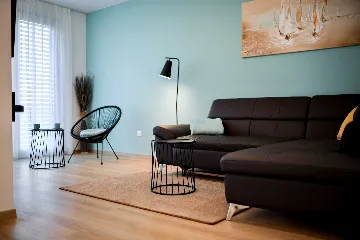 Turanj Apartment with Sea View for Up to 4