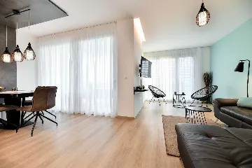 Turanj Apartment with Sea View for Up to 4
