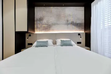 Turanj Apartment with Sea View for Up to 4