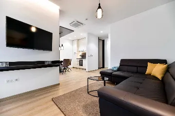 One-Bedroom Apartment in Turanj with Sea-View Terrace