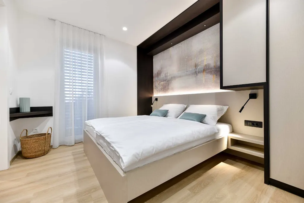 One-Bedroom Apartment in Turanj with Sea-View Terrace