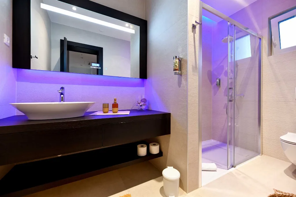 Room in Turanj for 2 with Side Sea View