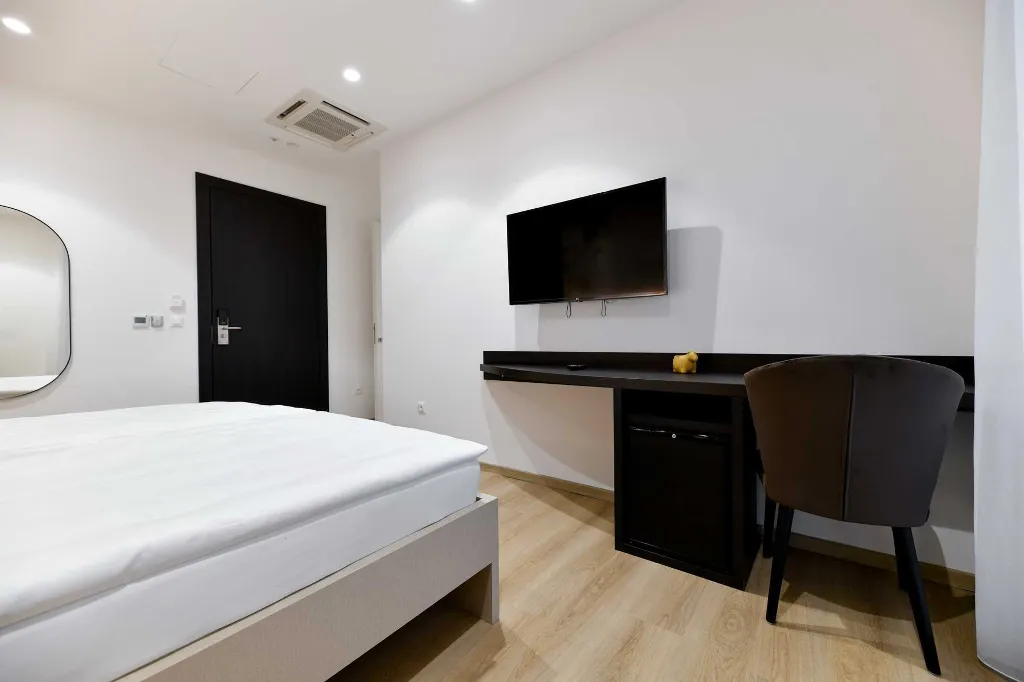 Room in Turanj for 2 Guests with Side Sea View