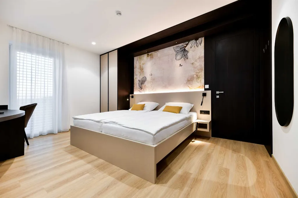 Room in Turanj for 2 Guests with Side Sea View