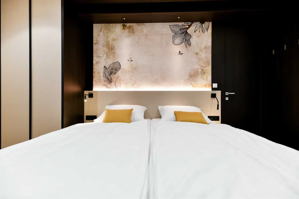 Turanj Room for 2 Guests with Side Sea View