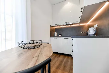 Turanj Studio Apartment for 2 with Heated Pool