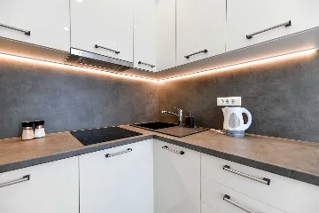 Turanj Studio Apartment for 2 with Heated Pool