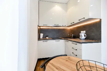 Turanj Studio Apartment for 2 with Heated Pool