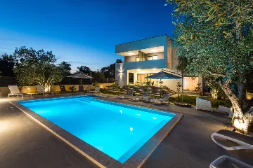 Sveti Filip i Jakov 2-Bedroom Apartment with Sea View