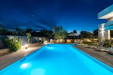 Sveti Filip i Jakov 2-Bedroom Apartment with Sea View