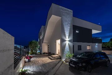 Sveti Filip i Jakov 2-Bedroom Apartment with Sea View