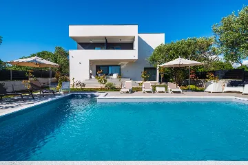 Sveti Filip i Jakov 2-Bedroom Apartment with Sea View