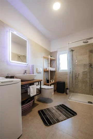 Sveti Filip i Jakov 2-Bedroom Apartment with Sea View