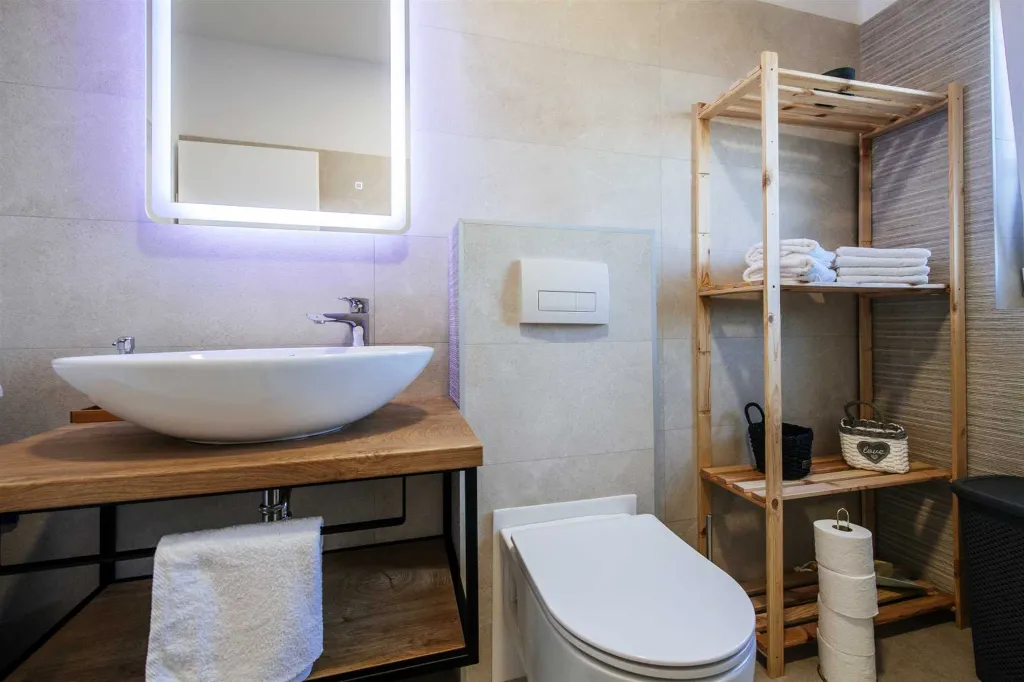 Sveti Filip i Jakov 2-Bedroom Apartment with Sea View