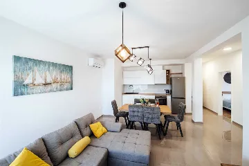 Sveti Filip i Jakov 2-Bedroom Apartment with Sea View