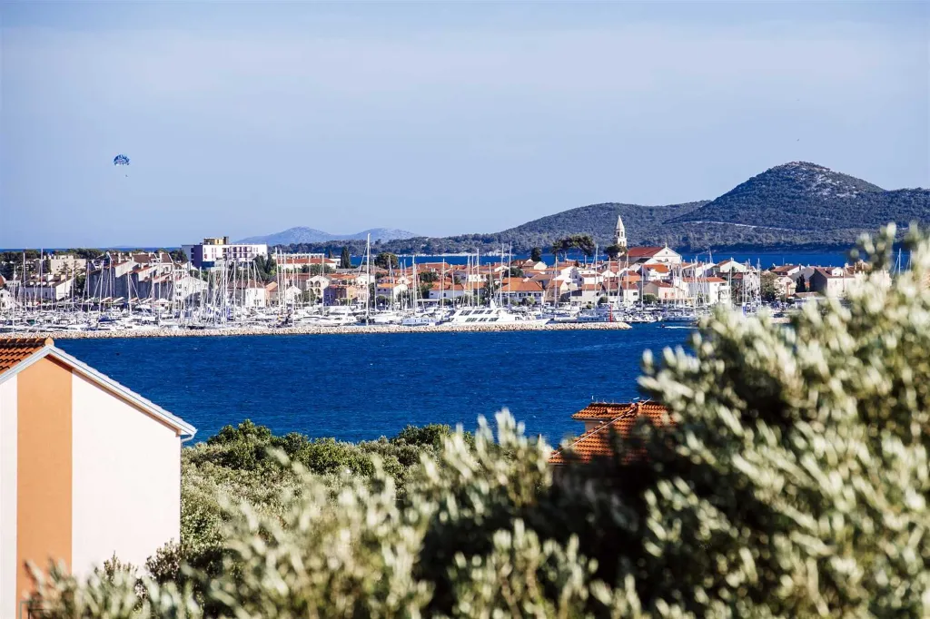 Sveti Filip i Jakov 2-Bedroom Apartment with Sea View