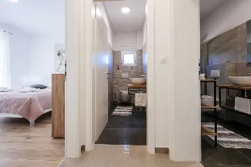 Heated Pool & Sea View Apartment in Sveti Filip i Jakov