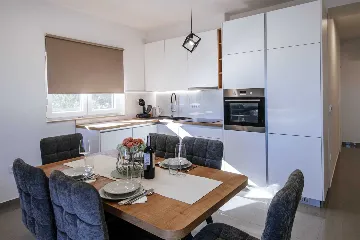 Heated Pool & Sea View Apartment in Sveti Filip i Jakov