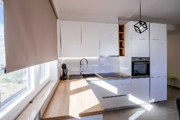 Heated Pool & Sea View Apartment in Sveti Filip i Jakov