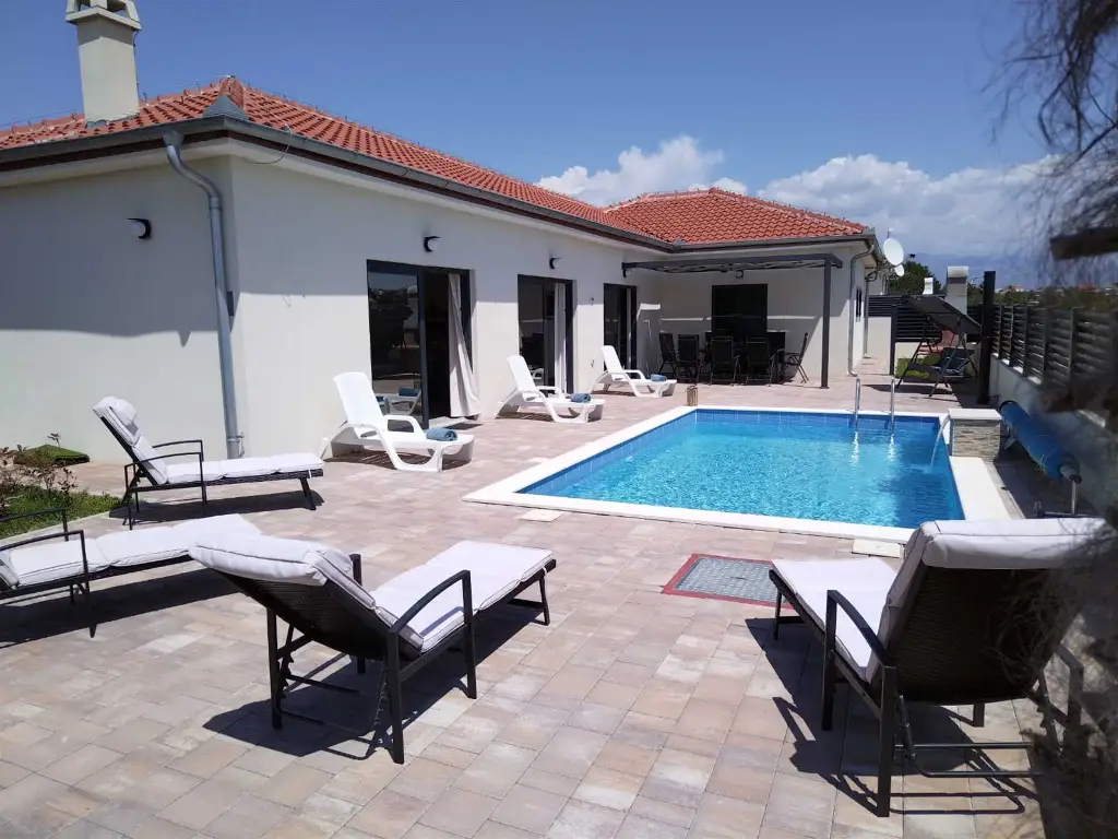 4-Bedroom Villa in Vrsi Mulo with Private Pool